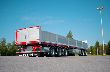 Flatbed & Tent image